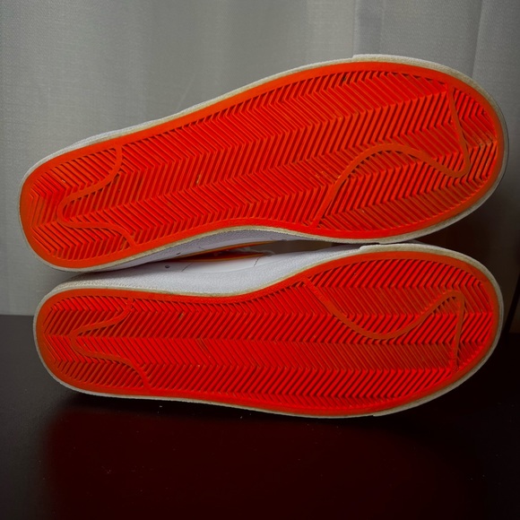 Nike Blazers “First Use” *Limited Edition* Womens - Picture 6 of 6